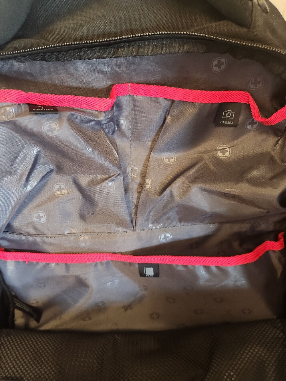 SwissGear Black Men's Travel & Laptop Backpack with Red Logo - Picture 3 of 9